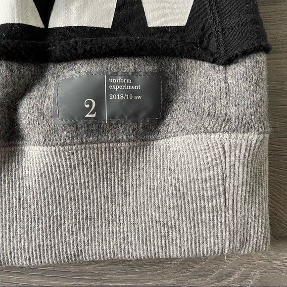 Uniform Experiment Star Sleeve Hoodie - Picture 6 of 8